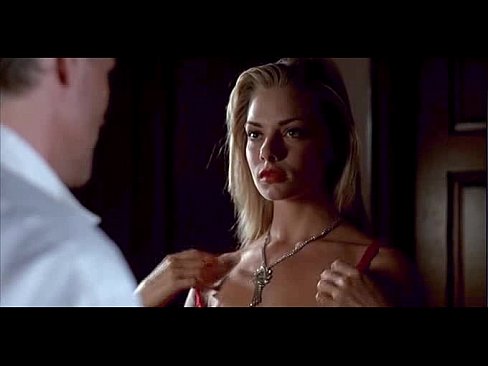 Jaime pressly poison ivy